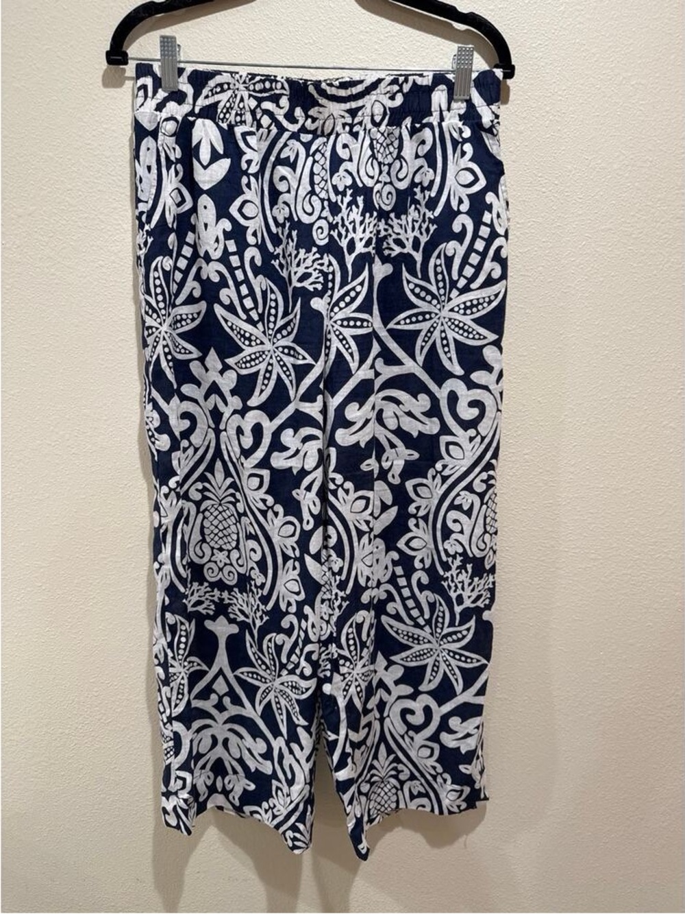 Navy & White Floral Print Wide-Leg Pants